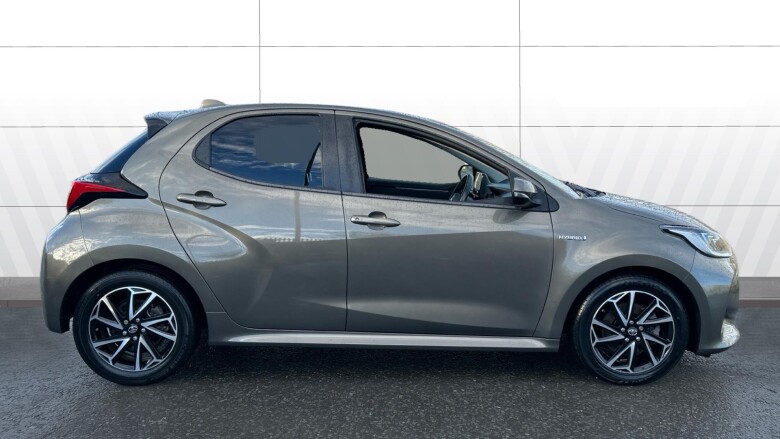 Toyota Yaris 1.5 Hybrid Design 5dr CVT Hybrid Hatchback